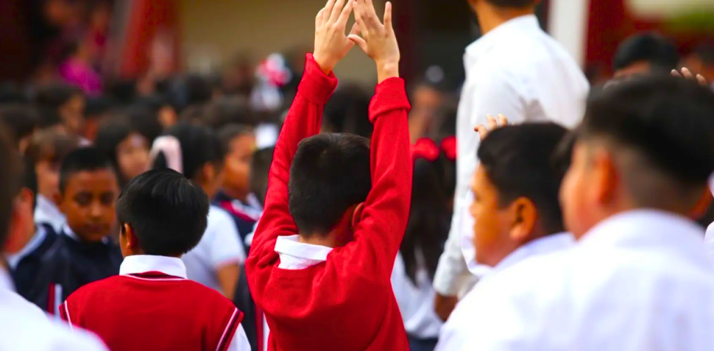 Ya puedes inscribir a tu hijo en Mi Beca para Empezar si está en preescolar o primaria