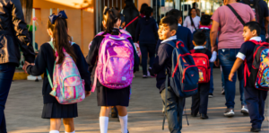 Inician los registros a beca para estudiantes de preescolar, primaria y secundaria. Así se solicita